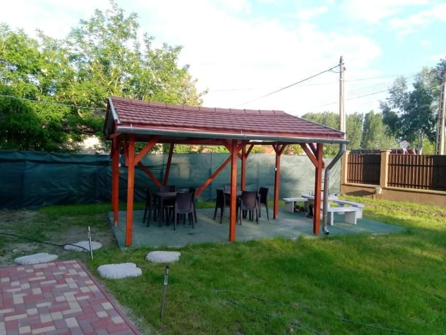 Angyal Apartman Черкеселе Екстер'єр фото